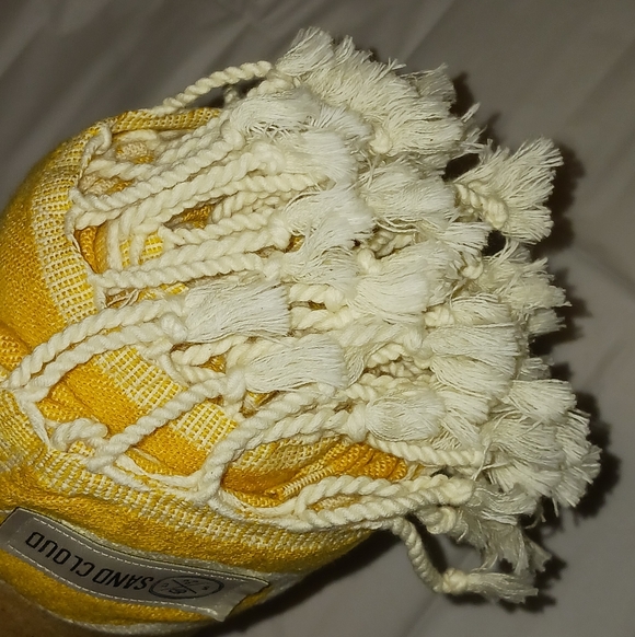 Organic Cotton Sand Cloud Beach Towel Thin Lightweight Lotus Mural - Picture 9 of 9